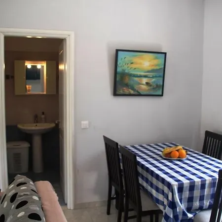 Sissy's Rose Garden Apartment